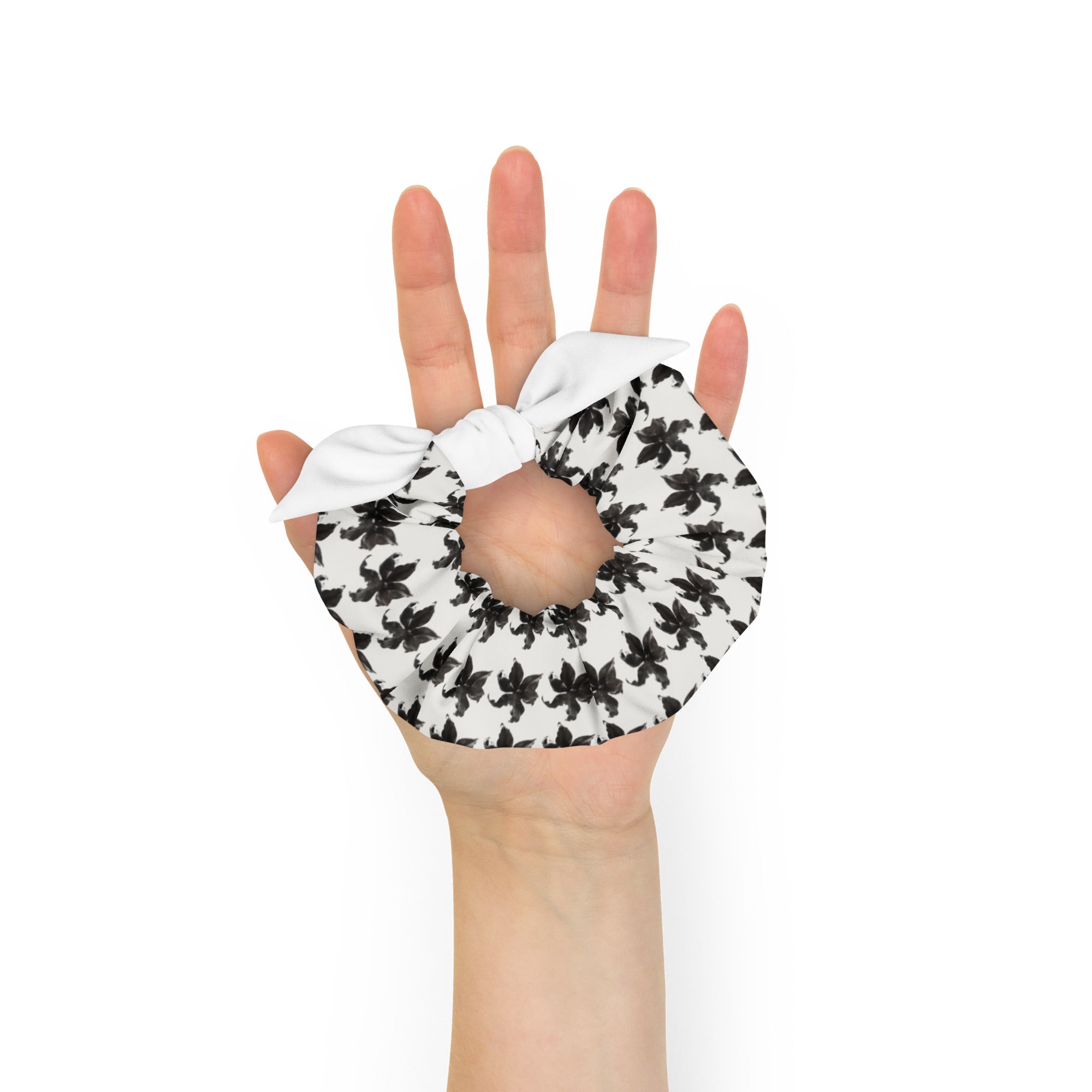 Black Lilly scrunchie 